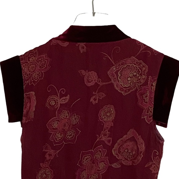 Peep Studio Burgundy Floral V-Neck Dress with Velour Trimming. Size Small - Picture 4 of 5